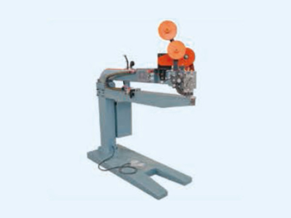 伺服自動推板釘箱機(jī)